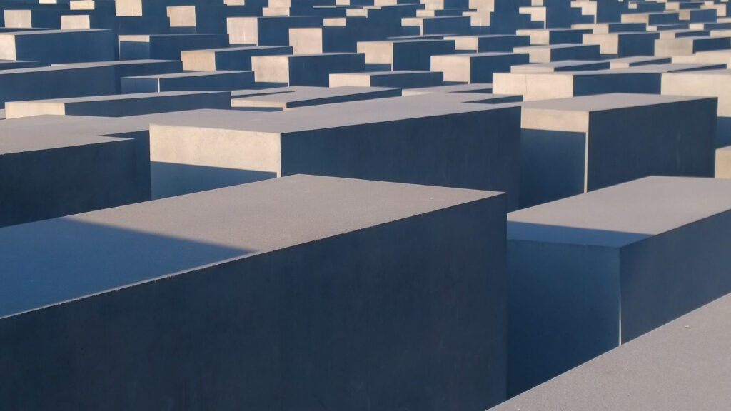 Kuvassa Euroopan murhattujen juutalaisten muistomerkki